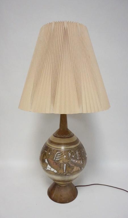 MODERN STYLE TABLE LAMP (1 of 2)