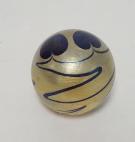 ROBERT EICHOLD HEART & VINE PAPERWEIGHT (1 of 3)