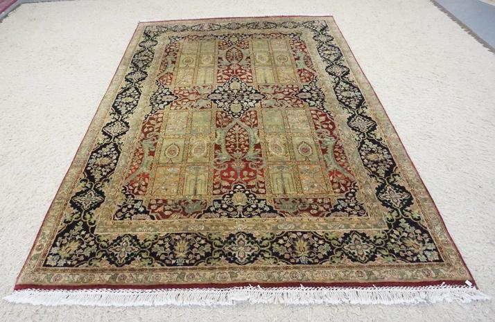 AREA RUG: AREA RUG, 6 FT 2 IN X 9 FT 3 IN