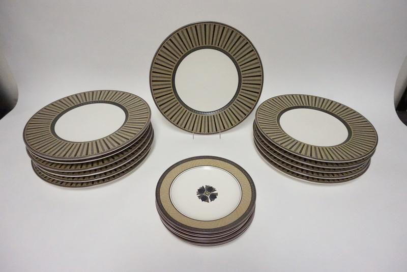 MIKASA INTAGLIO 12 INDIGO ACCENT & 6 CENTER COURT: MIKASA INTAGLIO 12 INDIGO ACCENT & 6 CENTER COURT, INDIGO ACCENT PLATES ARE 12 3/4 IN, CENTER COURT ARE 8 1/2 IN