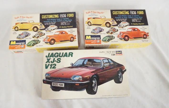 3 VINTAGE MODEL CAR KITS (1 of 3)