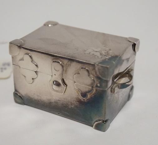 BONWIT TELLER MINATURE SILVER PLATE STORAGE TRUNK (1 of 4)