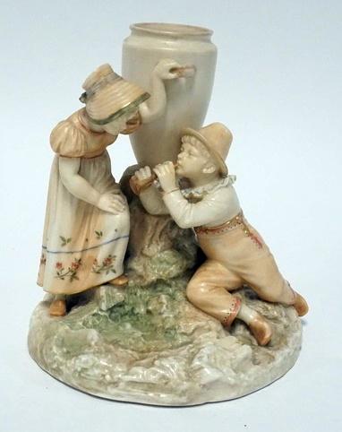 ROYAL WORCESTER FIGURAL BUD VASE (1 of 3)
