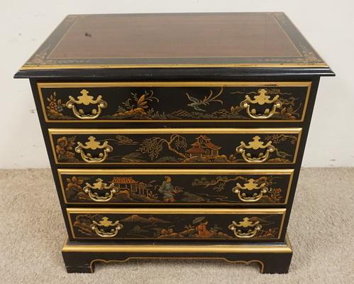 DREXEL DIMINUITIVE 4 DRAWER CHEST (1 of 3)