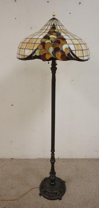 CONTEMPORARY LEADED GLASS FLOOR LAMP (1 of 7)