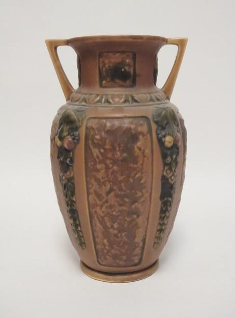 ROSEVILLE FLORENTINE VASE (1 of 4)