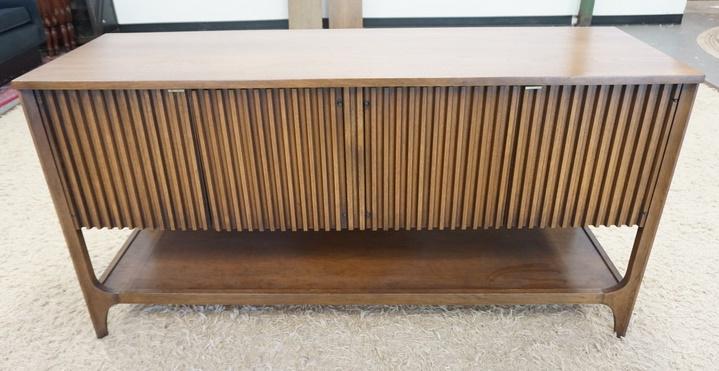 BROYHILL BRASILLIA SIDEBOARD (1 of 4)