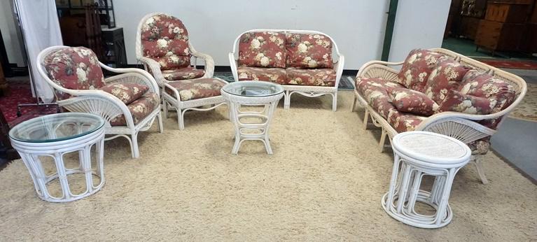 10 PC WICKER PATIO FURNITURE (1 of 6)