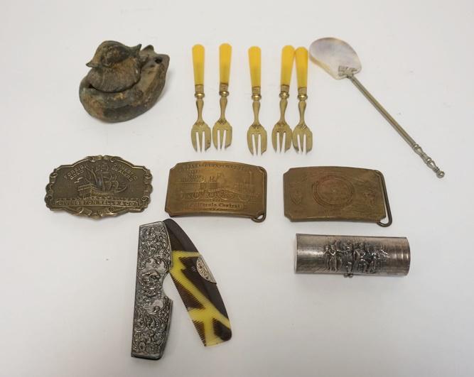 GROUP OF SMALLS INCLUDING DANISH SILVERPLATE (1 of 5)