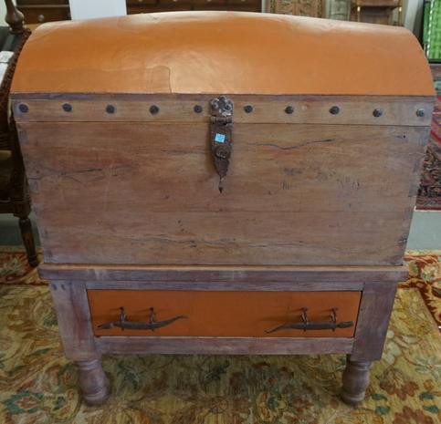 DOME TOP TRUNK ON A FRAME (1 of 7)