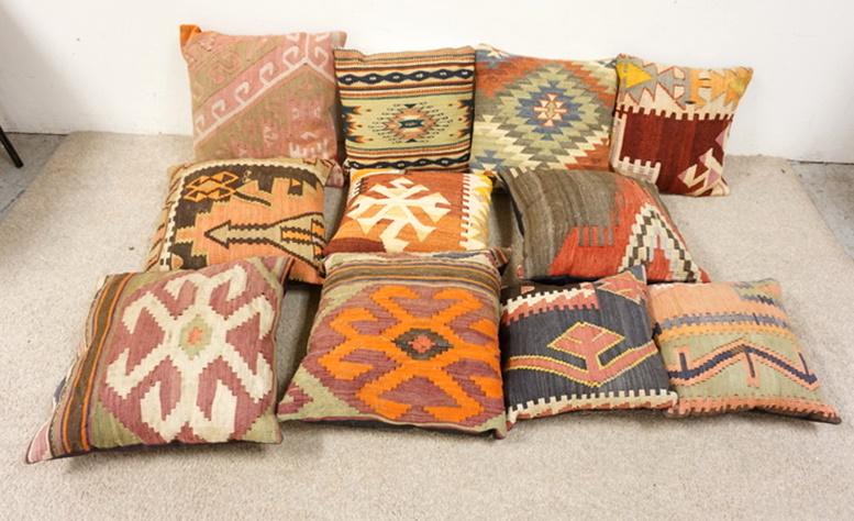 GROUP OF 11 SOUTHWESTERN THROW PILLOWS (1 of 1)