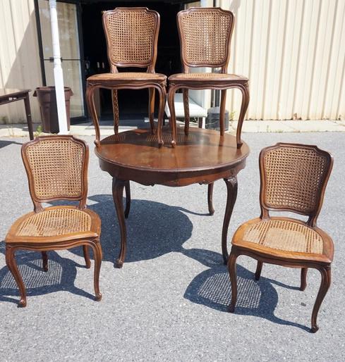 ITALIAN WALNUT TABLE AND CHAIRS (1 of 3)