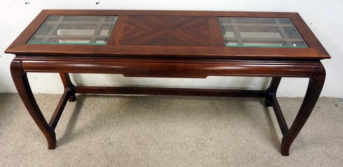 HAMMARY CHERRY SOFA TABLE: HAMMARY CHERRY SOFA TABLE WITH GLASS INSET TOP. 54 IN X 16 IN X 27 1/4 IN