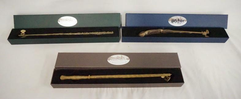 3 THE NOBLE COLLECTION HARRY POTTER WAND REPLICAS (1 of 5)