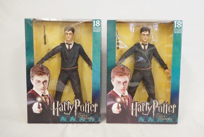 2 NECA HARRY POTTER 18 IN DOLLS (1 of 2)
