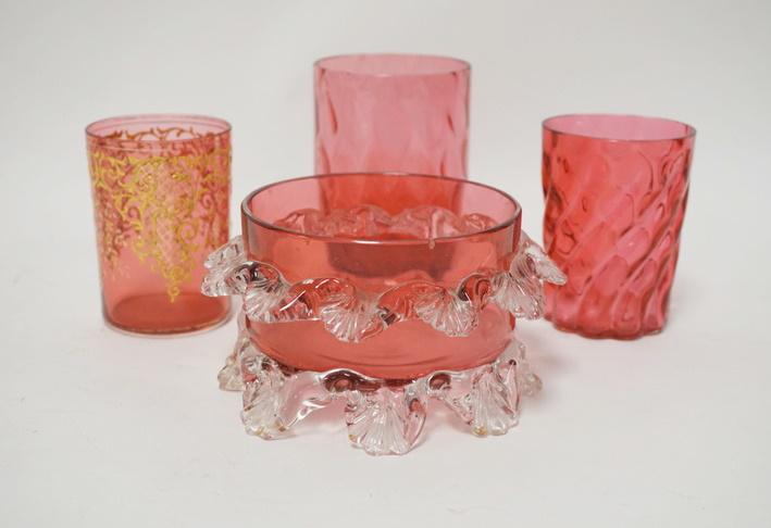 4 PIECE CRANBERRY LOT: 4 PIECE CRANBERRY LOT, BOWL W/CRYSTAL RIGAREE, ENAMELED TUMBLER, SWIRL TUMBLER & A PICKLE CASTOR INSERT