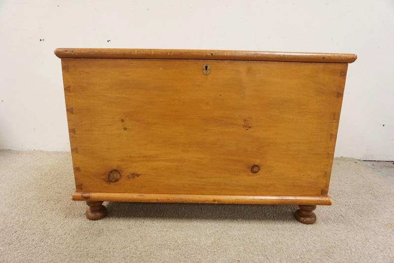 ANTIQUE PINE DOVETAILED BLANKET CHEST (1 of 3)