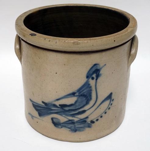 CONNELY 2 GALLON BLUE DECORATED CROCK (1 of 4)