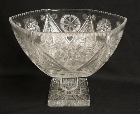 LARGE CUT CRYSTAL PEDESTAL CENTERPIECE BOWL (1 of 3)