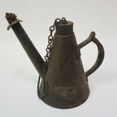 ANTIQUE TIN MINERS LAMP: ANTIQUE TIN MINERS LAMP, 7 1/4 IN HIGH