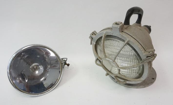 2 VINTAGE SPOT LIGHTS (1 of 2)