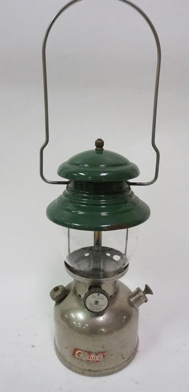 COLEMAN LANTERN MODEL 202 (1 of 3)