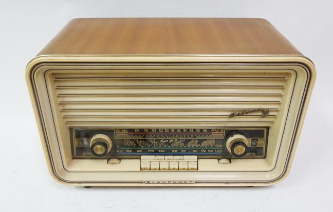 BLAUPUNKT SULTAN TABLE TOP RADIO (1 of 4)