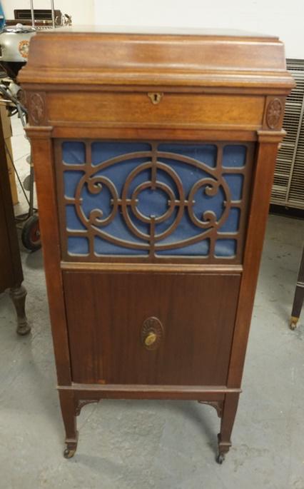 EDISON FLOOR VICTROLLA: EDISON FLOOR VICTROLLA, 20 1/2 IN X 20 1/2 IN X 47 1/2 IN HIGH