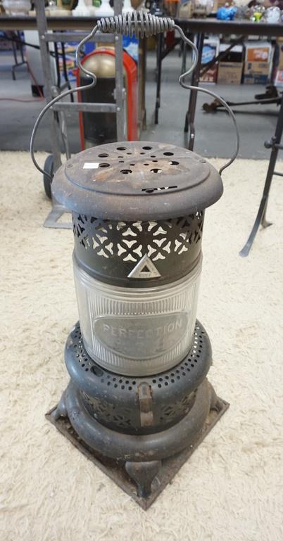 PERFECTION KEROSENE HEATER (1 of 3)