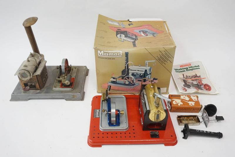 2 MODEL STEAM ENGINES (1 of 4)