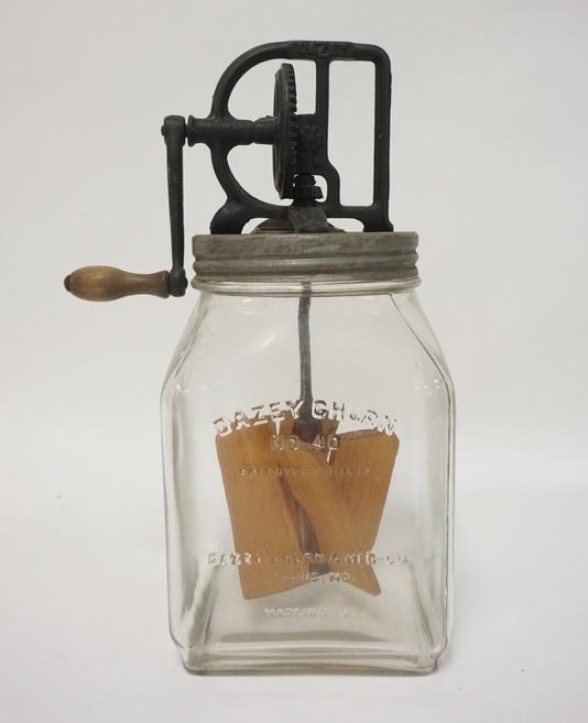 DAZEY NO 40 GLASS BUTTER CHURN (1 of 2)