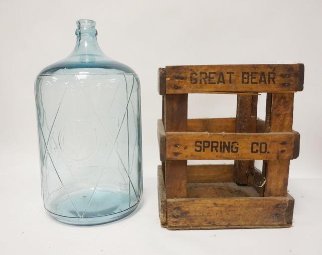 ANTIQUE GREAT BEAR WATER JUG IN ORIGINAL WOOD CASE (1 of 1)