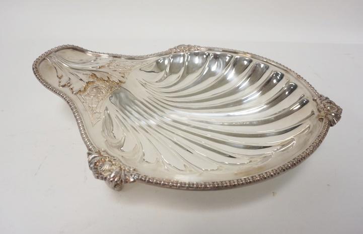 SILVER PLATED SHELL DISH (1 of 3)