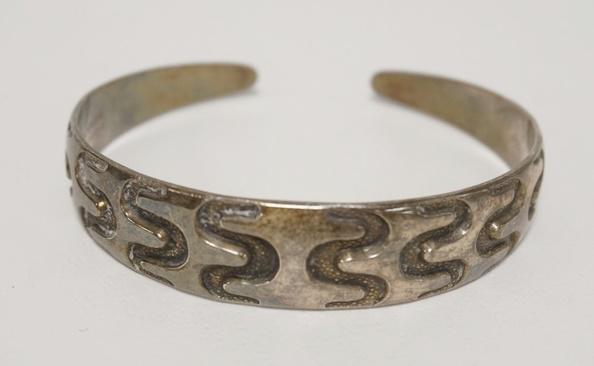 DAVID ANDERSEN VIKING PERIOD STERLING CUFF BRACELET (1 of 3)