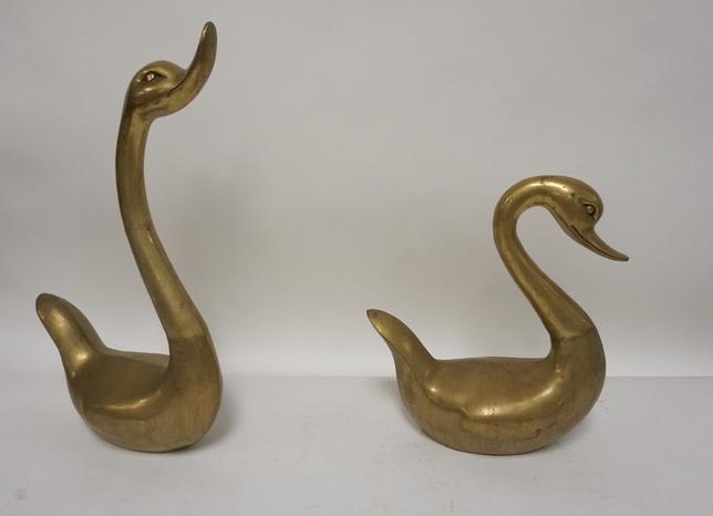 2 LARGE BRASS SWANS: 2 LARGE BRASS SWANS, TALLEST IS 19 IN