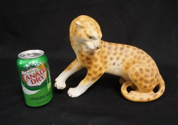 ROYAL DUX LARGE SPOTTED LEOPARD (1 of 4)