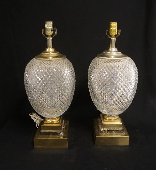 PAIR OF HEAVY CUT GLASS TABLE LAMPS (1 of 4)