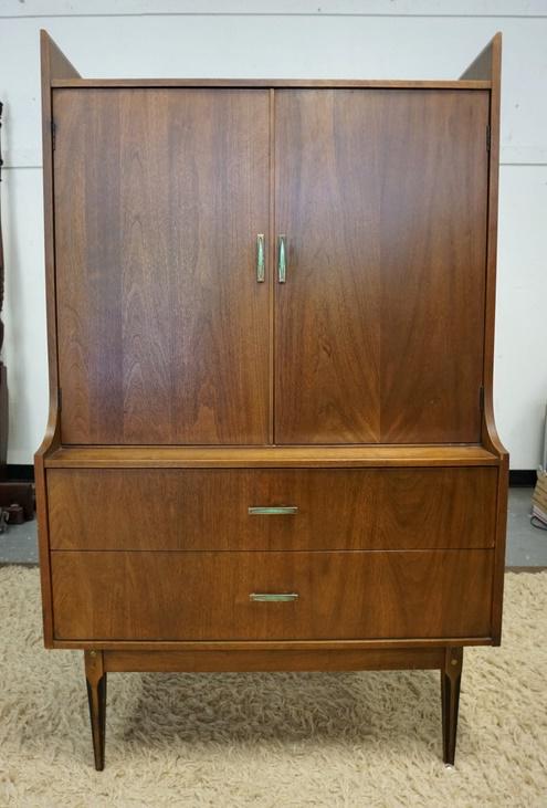 KROEHLER MCM STEP BACK CABINET (1 of 5)