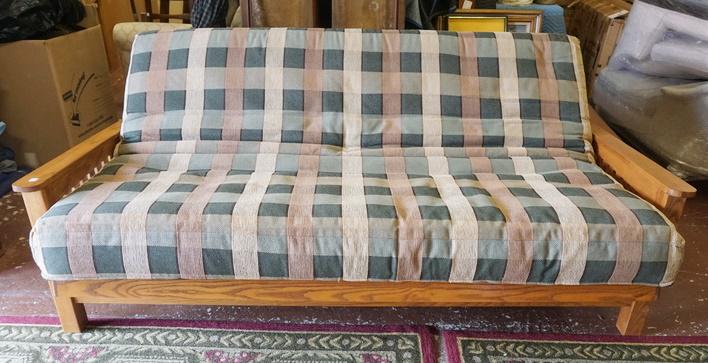 MISSION OAK STYLE CONTEMPORARY DAYBED (1 of 3)