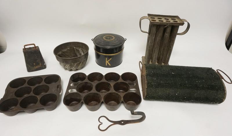 PRIMITIVE LOT INCLUDING CANDLE MOLD (1 of 2)