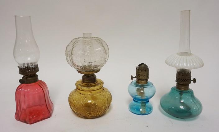 4 ANTIQUE COLORED GLASS MINIATURE LAMPS (1 of 2)
