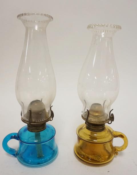 2 COLORED GLASS ANTIQUE CHAMBER LAMPS (1 of 2)