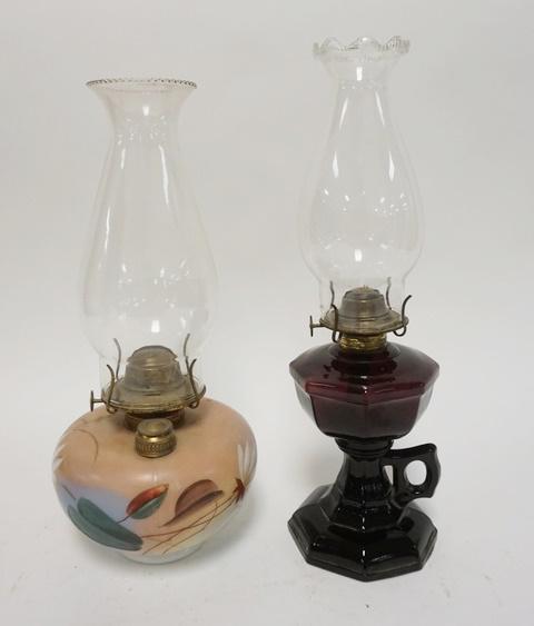 2 ANTIQUE KEROSENE LAMPS (1 of 2)