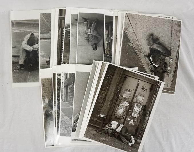 LOT OF 32 VICTOR G. MACAROL PHOTOGRAPHY PRINTS: LOT OF 32 VICTOR G. MACAROL 14 IN X 11 IN PHOTOGRAPHY PRINTS OF VARIOUS STREET SCENES, MANY OF WHICH ARE PENCIL SIGNED. LOT INCLUDES DUPLICATES.