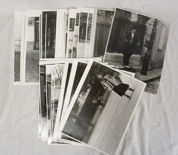 LOT OF 49 VICTOR G. MACAROL PHOTOGRAPHY PRINTS: LOT OF 49 VICTOR G. MACAROL 14 IN X 11 IN PHOTOGRAPHY PRINTS OF STREET PREFORMERS, BUSKERS, ARTISTS, MUSICIANS ETC, MANY OF WHICH ARE PENCIL SIGNED. LOT INCLUDES DUPLICATES.