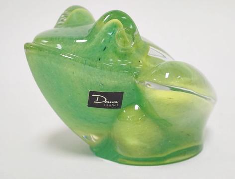 DAUM CRYSTAL OVER GREEN GLASS FROG (1 of 4)