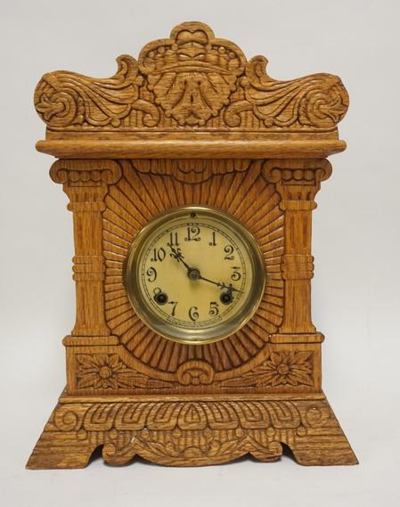 PRESSED OAK NEW HAVEN GINGERBREAD CLOCK (1 of 5)
