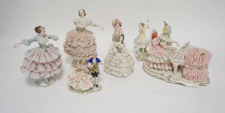 7 PIECE LOT OF PORCELAIN FIGURES (1 of 2)