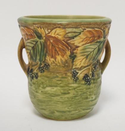 ROSEVILLE BLACKBERRY VASE: ROSEVILLE BLACKBERRY VASE, 6 1/4 IN HIGH