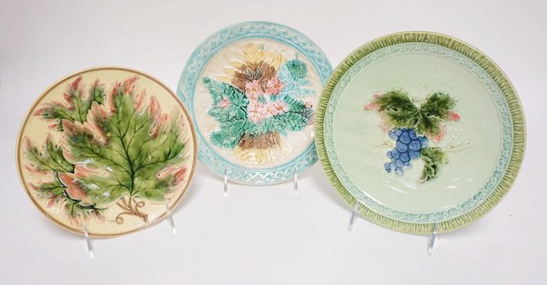 3 MAJOLICA PLATES (1 of 4)